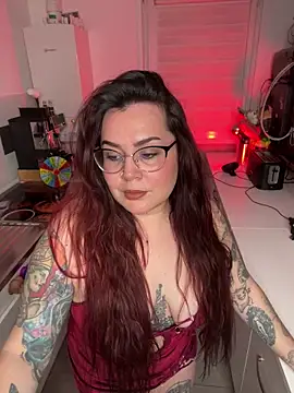 Snapshot of Cherrycherrymiss chatting on 05-05-26, 12:30 Cherrycherrymiss online show from 05-05-26, 12:30