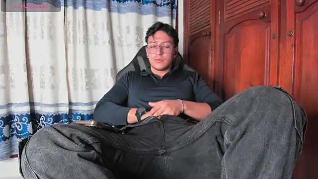 Amon  ashford online show from 02-12-26, 03:28