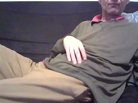 Snapshot of H50france chatting on 11-07-25, 02:16 H50france online show from 11-07-25, 02:16