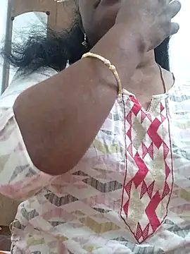 Snapshot of Tamil_Aathira chatting on 02-13-25, 07:52 Tamil Aathira online show from 02-13-25, 07:52