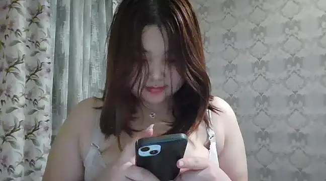 Snapshot of elysiann3 chatting on 02-17-25, 04:06 elysiann3 online show from 02-17-25, 04:06