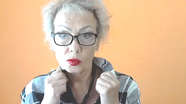 Snapshot of NessyJenixs chatting on 09-28-25, 06:31 NessyJenixs online show from 09-28-25, 06:31