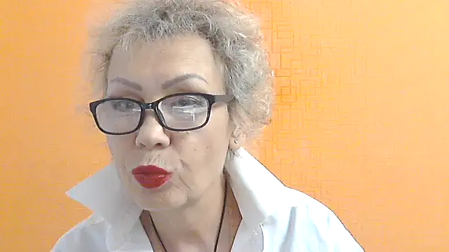 Snapshot of NessyJenixs chatting on 10-10-25, 01:34 NessyJenixs online show from 10-10-25, 01:34