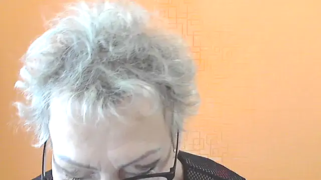 Snapshot of NessyJenixs chatting on 10-28-25, 07:07 NessyJenixs online show from 10-28-25, 07:07