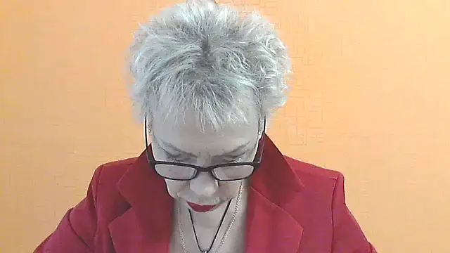 Snapshot of NessyJenixs chatting on 10-21-25, 06:57 NessyJenixs online show from 10-21-25, 06:57