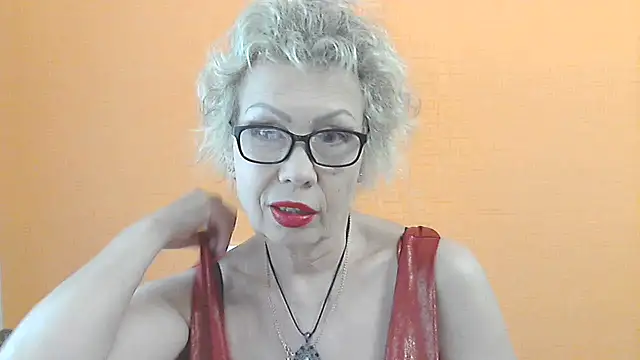 NessyJenixs online show from 05-28-26, 01:17