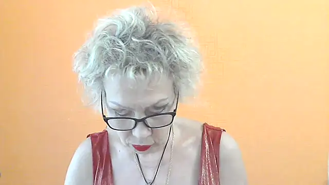 NessyJenixs online show from 05-29-26, 01:06
