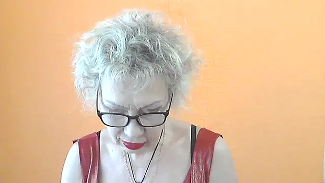 NessyJenixs online show from 05-26-26, 06:55