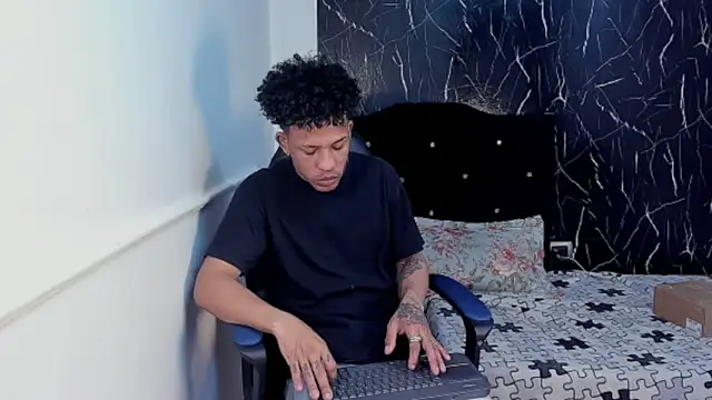 carlos alber12 online show from 11-04-25, 03:27