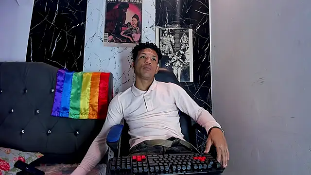 Snapshot of carlos_alber12 chatting on 09-23-25, 12:56 carlos alber12 online show from 09-23-25, 12:56