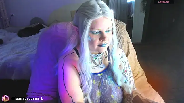Snapshot of missmayaqueen chatting on 07-16-26, 12:35 missmayaqueen online show from 07-16-26, 12:35