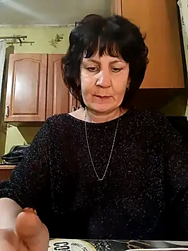 Snapshot of Laura_Kiss chatting on 03-12-25, 06:53 Laura Kiss online show from 03-12-25, 06:53