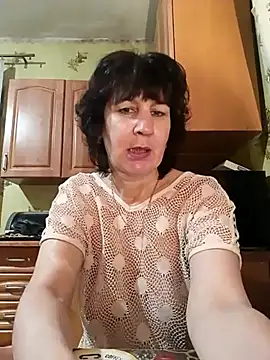 Snapshot of Laura_Kiss chatting on 03-15-25, 06:32 Laura Kiss online show from 03-15-25, 06:32