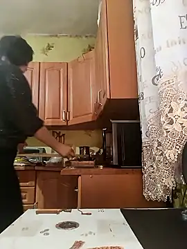 Laura Kiss online show from 01-16-26, 04:49