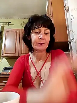 Laura Kiss online show from 12-15-25, 05:08