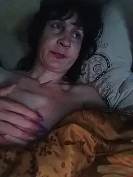 Laura Kiss online show from 05-15-26, 09:57