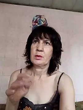 Laura Kiss online show from 04-09-26, 10:21