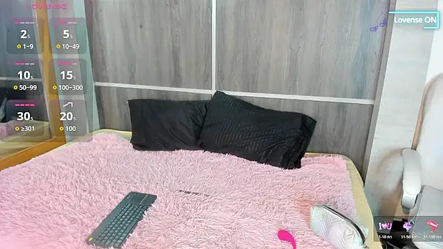 Bryna  online show from 01-13-26, 04:38