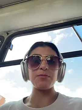 fiorella paris online show from 02-25-26, 07:36