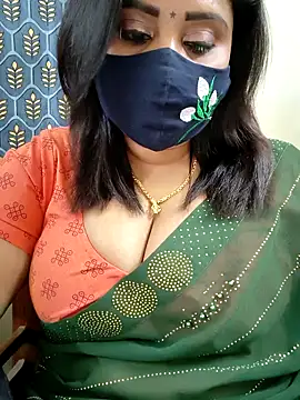Snapshot of Queenflowerr chatting on 04-18-26, 07:58 Queenflowerr online show from 04-18-26, 07:58