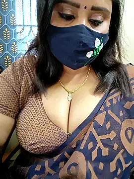 Snapshot of Queenflowerr chatting on 04-17-26, 07:11 Queenflowerr online show from 04-17-26, 07:11