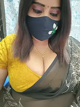 Snapshot of Queenflowerr chatting on 05-29-26, 04:46 Queenflowerr online show from 05-29-26, 04:46
