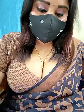 Snapshot of Queenflowerr chatting on 05-10-26, 05:04 Queenflowerr online show from 05-10-26, 05:04