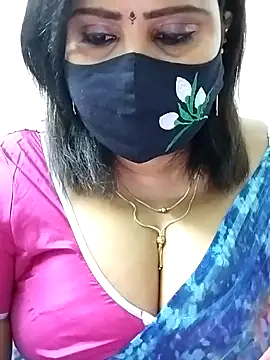 Queenflowerr online show from 09-11-25, 05:40