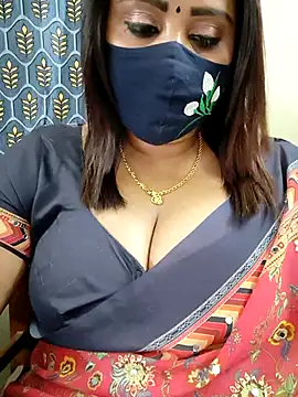 Snapshot of Queenflowerr chatting on 04-22-26, 06:14 Queenflowerr online show from 04-22-26, 06:14
