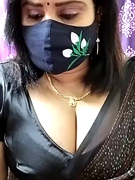 Queenflowerr online show from 09-28-25, 05:53