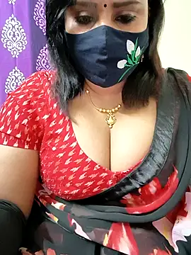 Queenflowerr online show from 11-10-25, 04:12