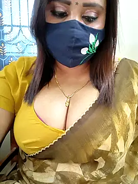 Snapshot of Queenflowerr chatting on 04-24-26, 06:48 Queenflowerr online show from 04-24-26, 06:48