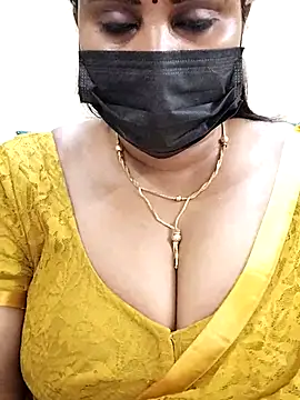 Queenflowerr online show from 03-20-25, 08:08