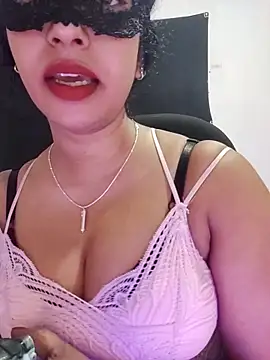 Snapshot of Sexy-Monikaa chatting on 03-06-25, 07:36 Sexy-Monikaa online show from 03-06-25, 07:36