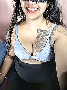 Snapshot of Sexy-Monikaa chatting on 10-18-25, 01:57 Sexy-Monikaa online show from 10-18-25, 01:57