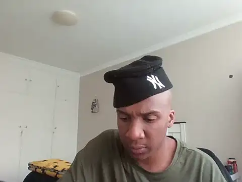 sydmanyoba online show from 10-26-25, 03:45