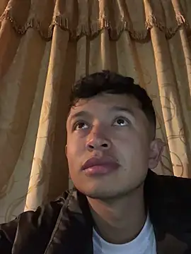 Snapshot of sebaxx8_ chatting on 02-02-25, 01:45 sebaxx8 online show from 02-02-25, 01:45