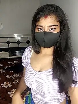 Love-N online show from 04-12-26, 06:33