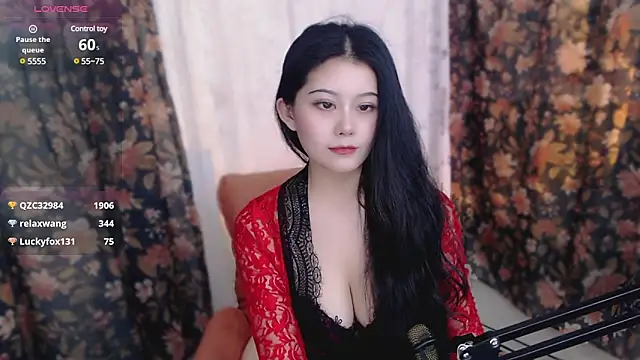 Snapshot of cat-lady-6688 chatting on 03-08-25, 05:38 cat-lady-6688 online show from 03-08-25, 05:38