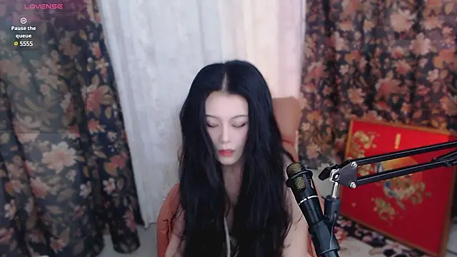 Snapshot of cat-lady-6688 chatting on 03-15-25, 02:56 cat-lady-6688 online show from 03-15-25, 02:56