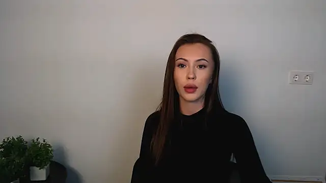 Snapshot of Nikonara_Love chatting on 10-23-25, 04:27 Nikonara Love online show from 10-23-25, 04:27