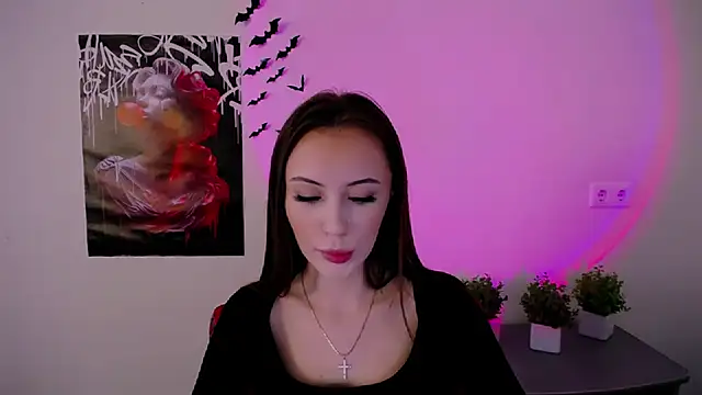 Snapshot of Nikonara_Love chatting on 02-08-25, 01:01 Nikonara Love online show from 02-08-25, 01:01