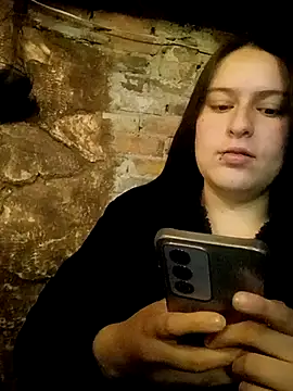 Snapshot of ary-cooper chatting on 03-21-25, 12:29 ary-cooper online show from 03-21-25, 12:29