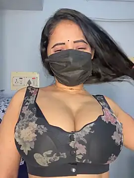 Snapshot of Hot_honey77 chatting on 10-25-25, 05:46 Hot honey77 online show from 10-25-25, 05:46