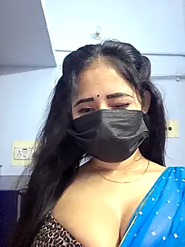 Snapshot of Hot_honey77 chatting on 10-16-25, 05:43 Hot honey77 online show from 10-16-25, 05:43