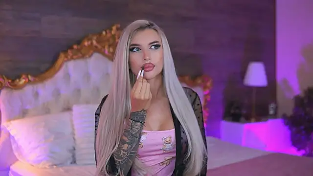 Juicy Jessye online show from 09-26-25, 08:05