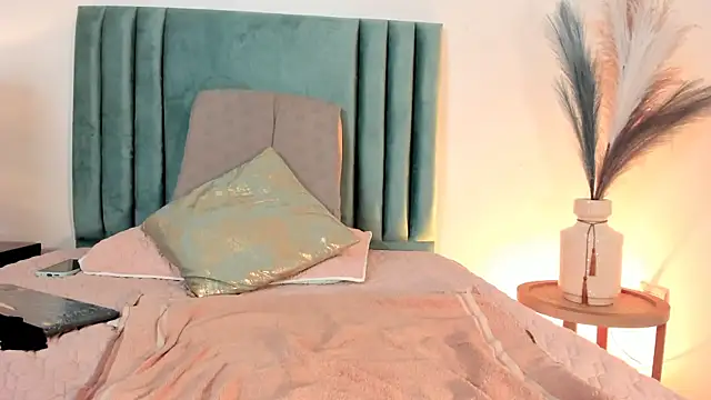 GiaBlakee online show from 01-28-25, 02:42