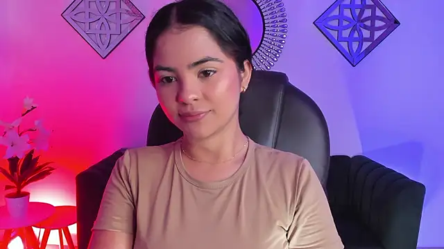 Layla Breezee online show from 03-26-26, 11:08