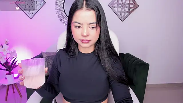 Layla Breezee online show from 09-11-25, 11:43