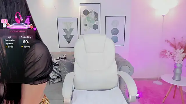 Layla Breezee online show from 03-21-25, 05:45